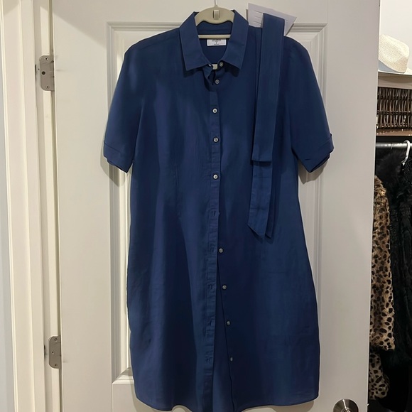 UNTUCKit Dress (Comes With Belt) - Picture 1 of 1